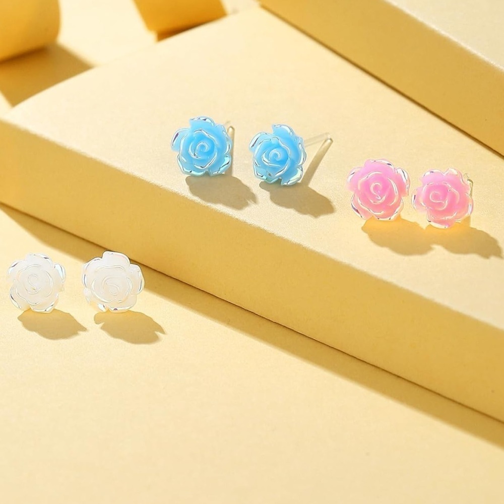 ❤️ BNWT KMEOSCH 2 Pairs Plastic Pink Rose Flower Earrings Studs Sensitive Ears